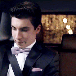 herecometherocks:  Prom Night.(Volkswagen)