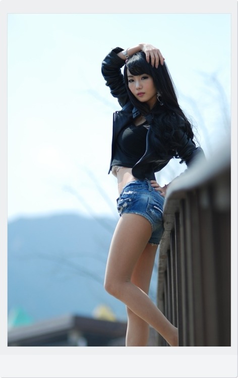 thesuperigirls:  kormodels:Im Soo Yeon kormodels:  Im Soo Yeon  http://wiki.scanlover.com/Im_Soo_Yeon