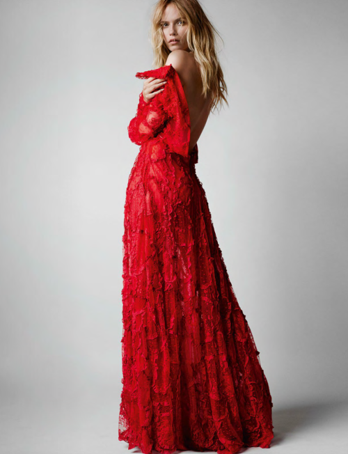 stormtrooperfashion:  Natasha Poly in by Mario Testino for Vogue Paris, October 