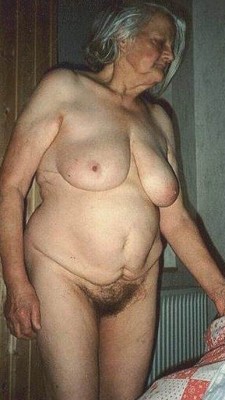 bigsoso:  oldfatladies3:  Bizarre   Creampie  