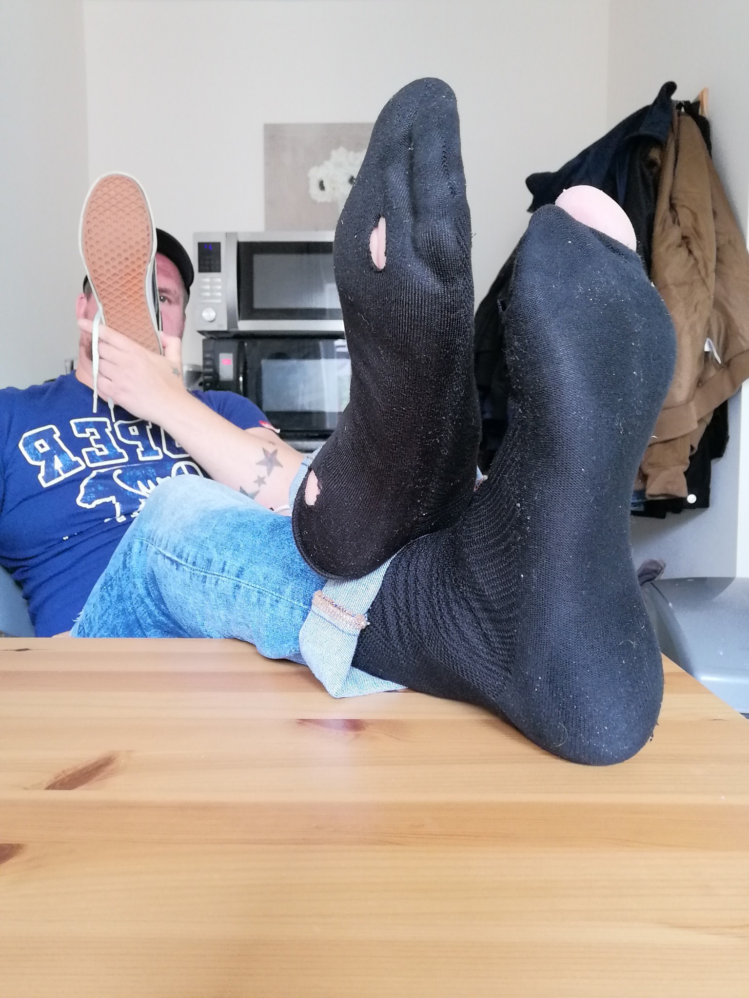 growingexjock1986:Stinking up my mercersised dress socks in vans