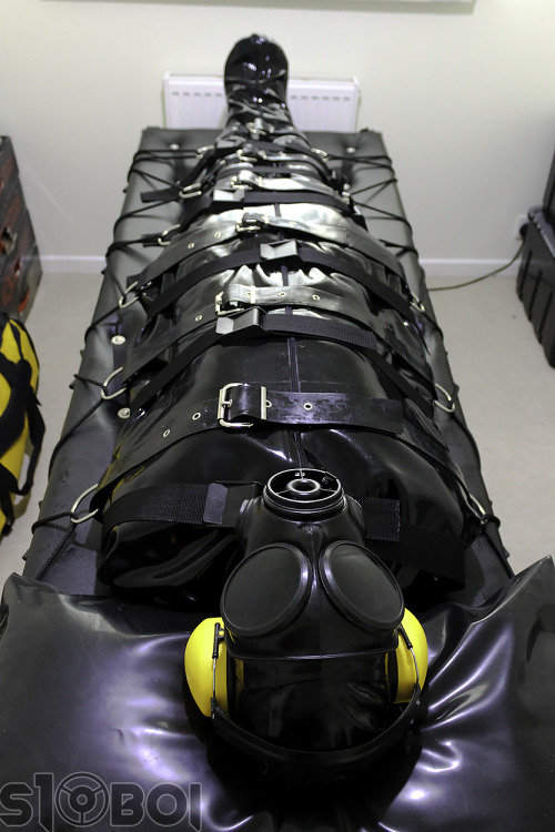 crewerubber: s10boi: I spent two hours in total isolation and sensory deprivation in my catsuit and 