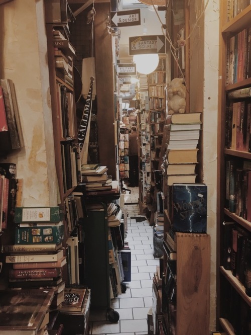 scuhllay:The Abbey bookshop, parisig: @littlebitsofliterature