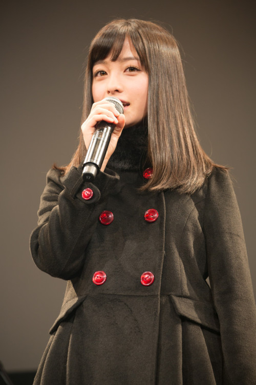 unknown634:  本日3月3日、「セーラー服と機関銃 -卒業-」のライブ付き公開直前イベントが東京・品川プリンスホテル クラブeXにて行われ、主人公・星泉を演じた橋本環奈が登壇した。 「めだか組
