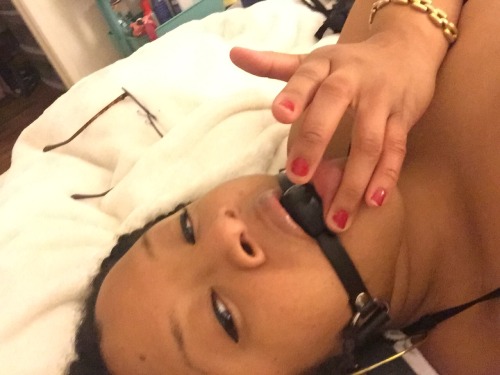 blackfemmerealness:  Forgot to add the middle pic!