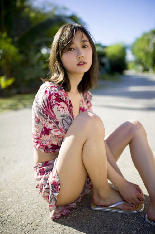 Yuuna Suzuki鈴木友菜