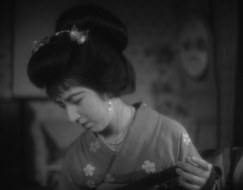 Michiko Oikawa in Japanese Girls at the Harbor (Hiroshi Shimizu, 1933)