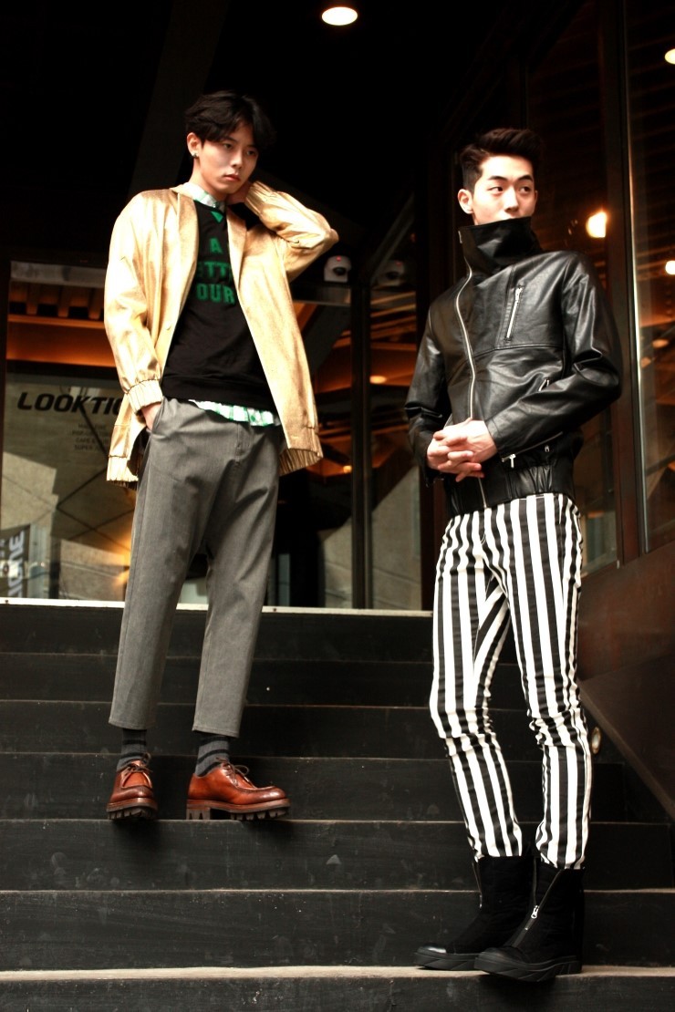 skawngur:  MUNSOO KWON /LOOKTIQUE CAFE/STREETFOOT by acenap
