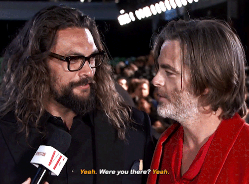 JASON MOMOA & CHRIS PINEBeing Goofy At The Vanity Fair Oscar PartyMarch 27, 2022