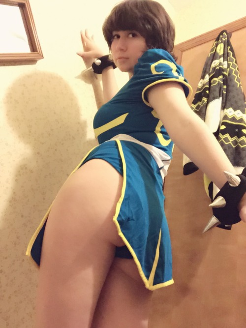 cavalier-renegade:  usatame:  I’m in love with this outfit ❤️ I’ve always loved Chun Li~ thanks to the gifter who got it in my wishlist selfie set deal ❤️ I can’t wait to wear it out :D  SHE’S SO SOFT    hnnng~<3 <3 <3