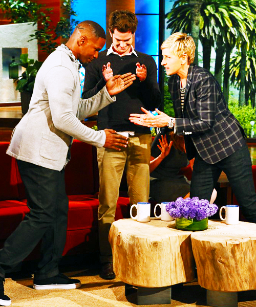 andrewgarfield-daily: Andrew Garfield and Jamie Foxx on The Ellen Degeneres Show - April 4th, 2