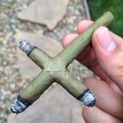 weedporndaily:  Dutch Master #CrossBlunt