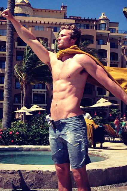 Porn Derek Theler photos