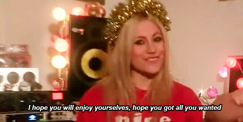 pixielatelymedia:  Merry Pixmas, crazy cats :)  ♡