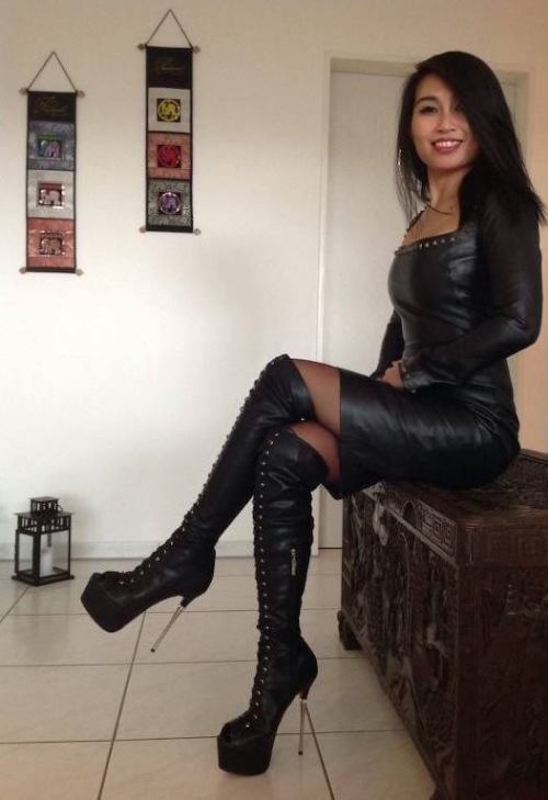 redleatherdress: realwomeninboots: Remember you can submit here realwomeninboots.tumblr.com/s