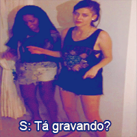 missluar:   Ela roda, ela gira e para no mesmo lugar, comigo.   