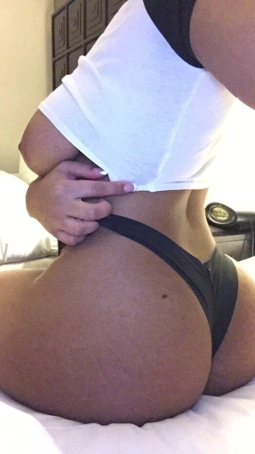 nipple-opolis:  Who says titties aren’t the shit