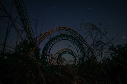 NARA Dreamland at DAWN奈良ドリームランドの夜明け,奈良県,日本