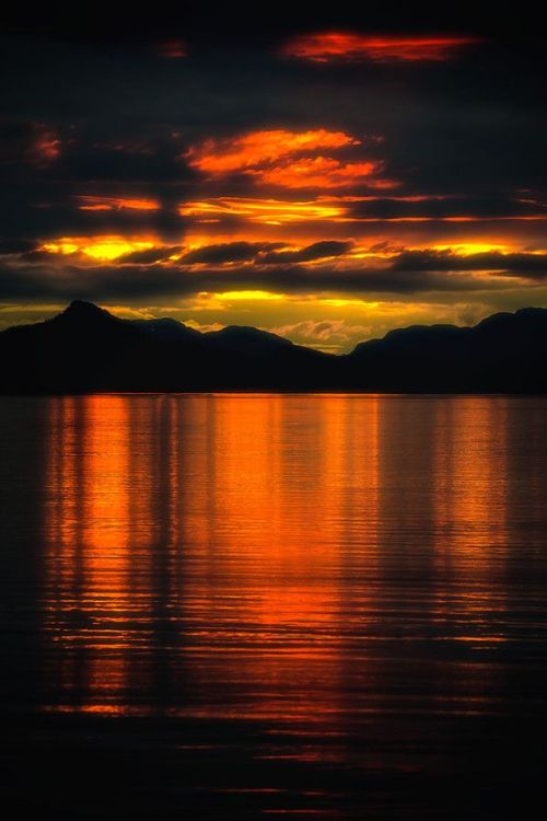 djferreira224: Evening Glow by Jason O’Brien