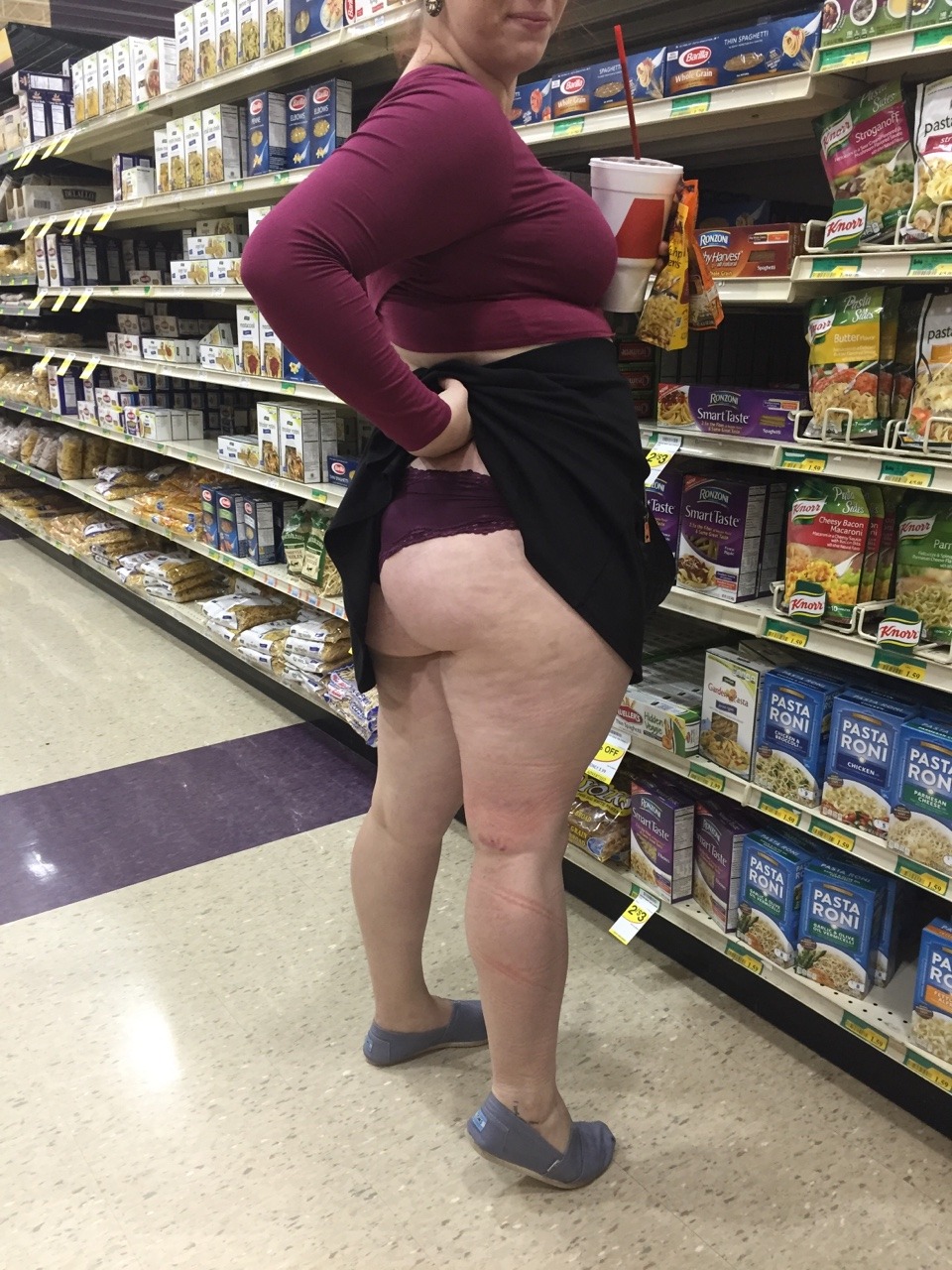 kinkyvegan:  I got lots of looks with my rope marks in the grocery store.