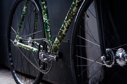 bikeplanet:  TYLER’S FACTORY FIVE F550 DIGITAL CAMO