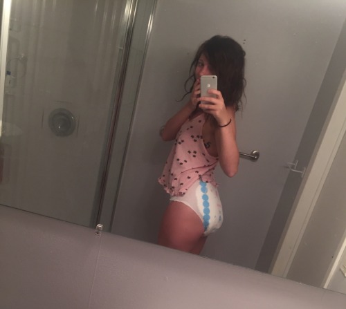 misspandapants: I love to take diaper photos in my friends bathrooms whenever I travel apparently. S