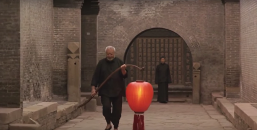 sinethetamagazine: Raise the Red Lantern (大红灯笼高高挂). Dir. Zhang Yimou (张艺谋). 1991. The Qiao Family Co