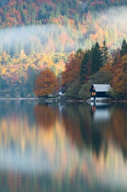 packlight-travelfar:  (via 500px / Reflections by Keith Burtonwood) 