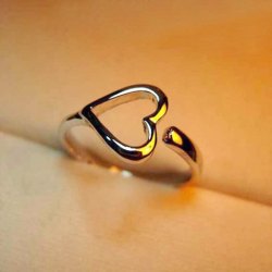 randompic:  buy it here Sweet Style Heart Embellished Women’s Ring 