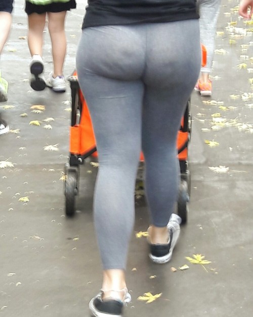 creeplvr5: Phat Booty in leggings (3)@creeplvr5