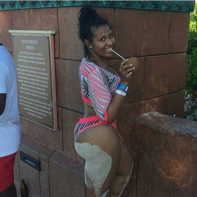 gurillaboythamane:  allthingsbootiful:  KolourMoney   SEXY BAD BITCH