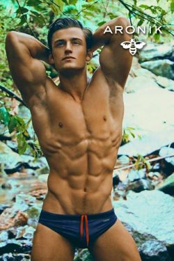 fitnessmalemodels:  www.fitnessmalemodels.tumblr.com