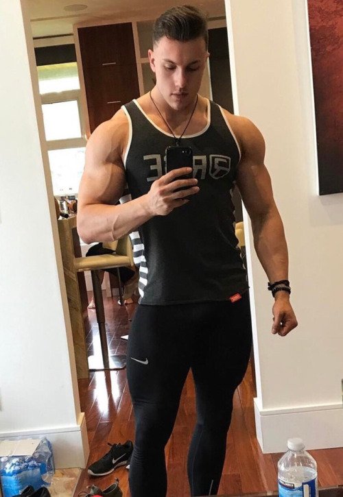 WORKOUT GEAR