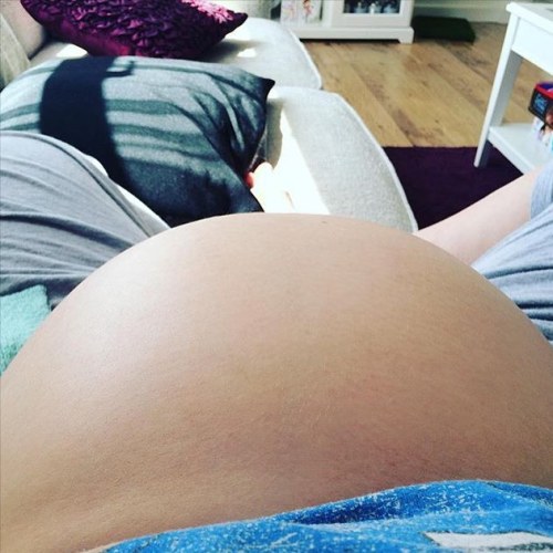 maternityfashionlooks:  ’ “38 weeks pregnant with first IVF miracle baby girl. Feel like there’s no more room in there! From @mrsemmatasker ’ TO BE FEATURED HERE ON @BABYBELLYBLOG1: 1. Send your best pregnancy shots by IG direct or email >>>