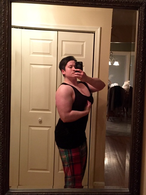 erinlifts - Because Flex Friday or something. Feeling buff and...