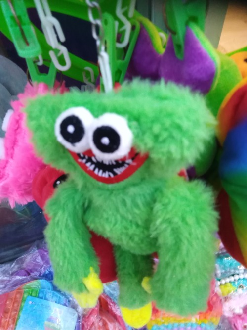 Some Goofy Ass Plushies I Found In Some Bazar In Italy 06/2023.