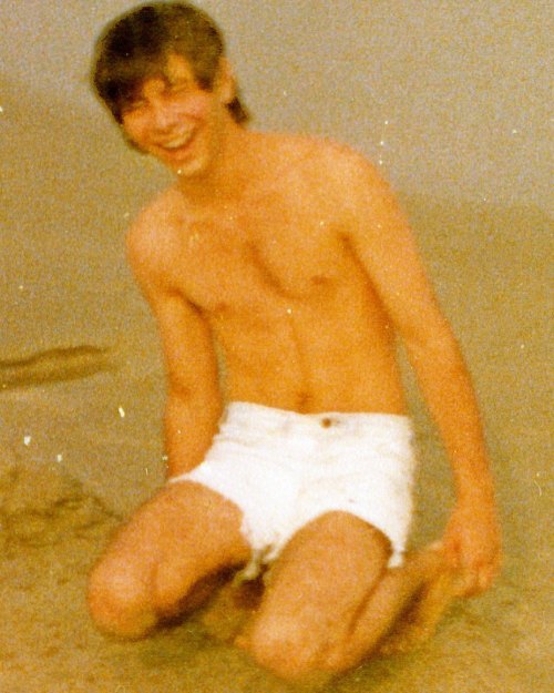 Forgot my gym photo today. How about me at 18, very hairy legs and just stating to grow hair on my c