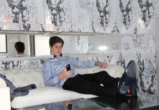 shut-up-and-nash-me:  Hamilton is such a man dime 