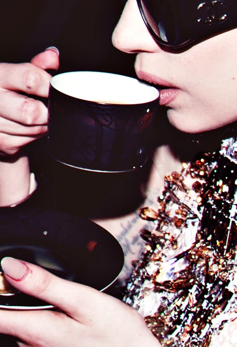 LADY GAGA HANGOVER