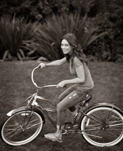 pedalfar:  Mila Kunis for Sam Jones for Women’s