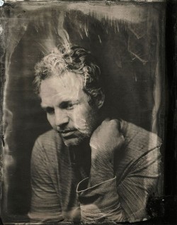 plaisierdisciplinee:  mns-elise:    Victoria Will. Tintypes 1. Mark Ruffalo 2. Elijah Wood 3. Anne Hathaway 4. William H. Macy 5. Maggie Gyllenhaal 6. Sam Shepard 7. Marisa Tomei 8. Glenn Close 9. Diane Kruger  These are brilliant! Love the traditional