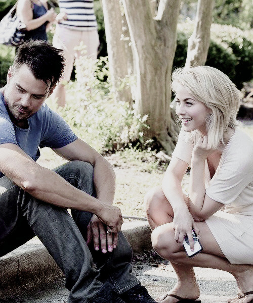 Julianne Hough &amp; Josh Duhamel Behind The Scenes On Set Of “Safe Haven” | 20