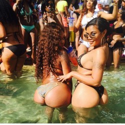 dopegirls2014:  @_chinesekitty and @lee_milly Dope girls Inc #dopegirls2015 #ywnlife