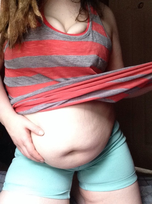 http://supersizebbw.tumblr.com/post/84902707247