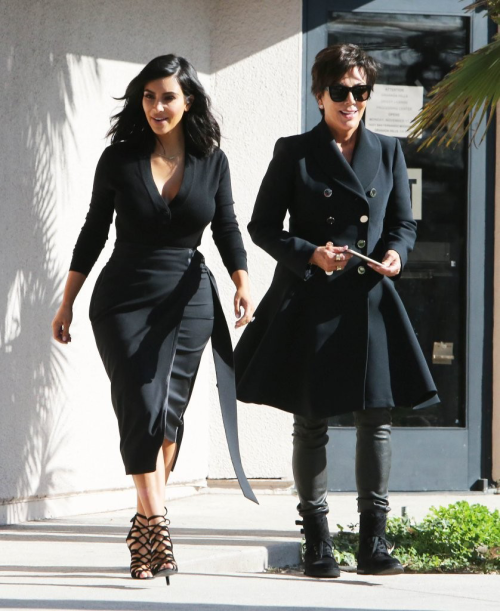 kimkardashianfashionstyle:  February 6, 2015 - Kim Kardashian & Kris Jenner leaving the DMV in Thousand Oaks.   