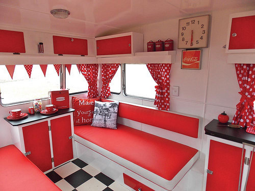 fuckyeahvintage-retro:  1950s Caravan 