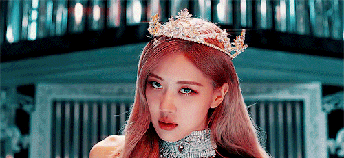hyewn:rosé // kill this love