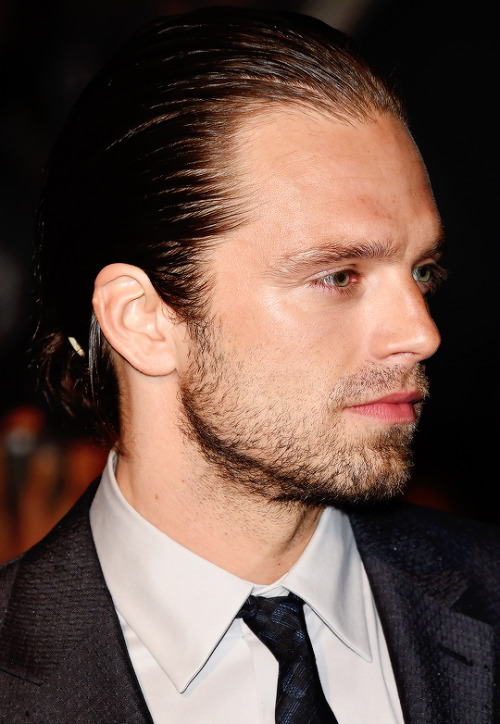 fysebastianstan: Sebastian Stan attends ‘The Martian’ premiere during the 2015 Toronto I