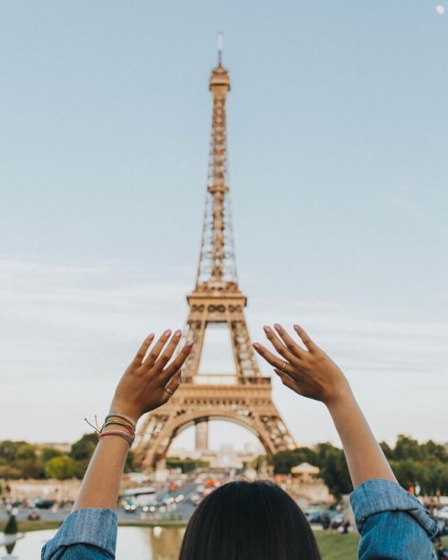 From Paris with love Link in bio to shop Pura Vida! Photo: @miguel.agutierrez #livefree #puravidabra