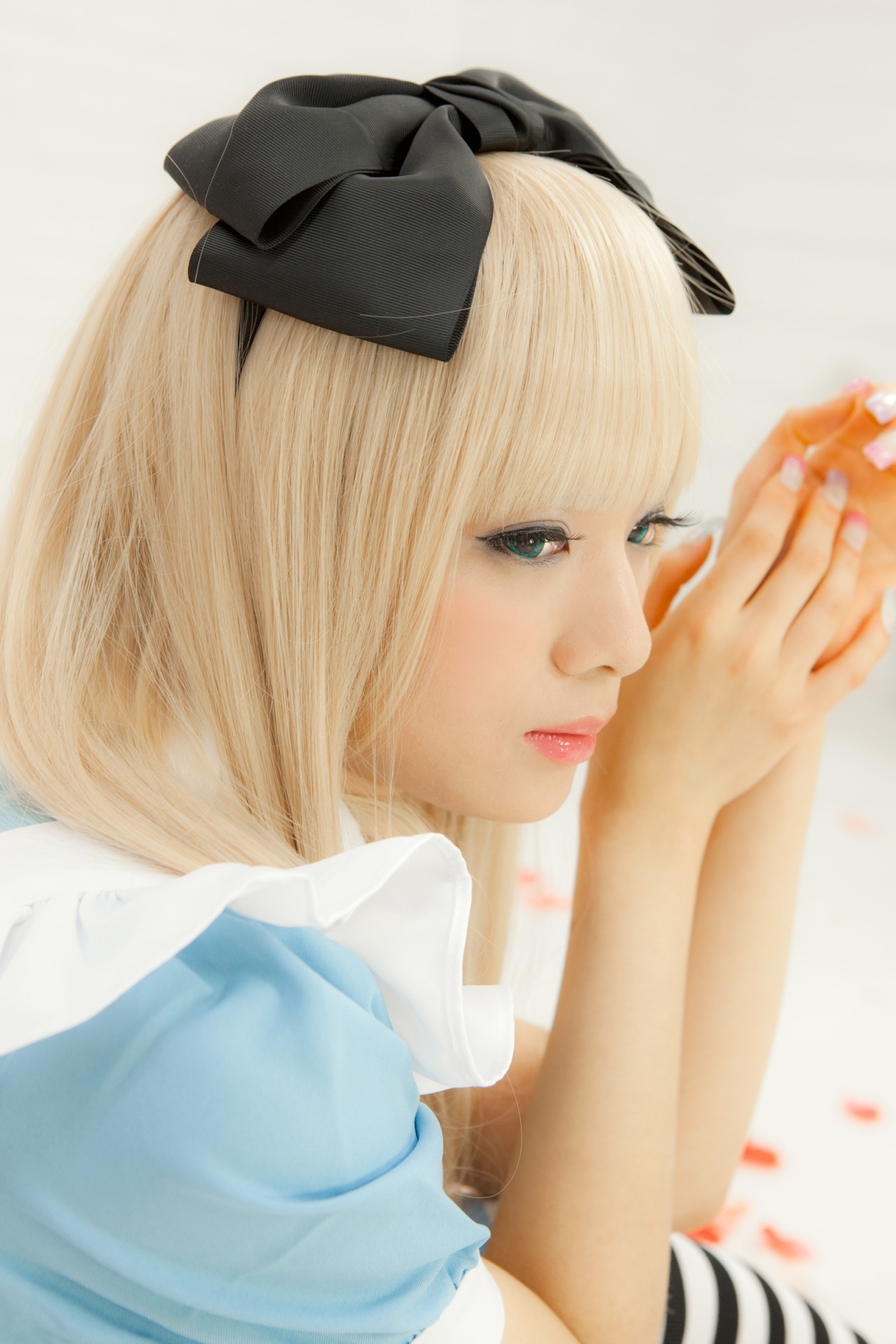 Alice in Wonderland - Alice Liddell (usakichi) 1-2